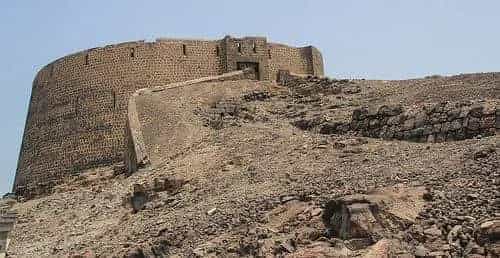 قلعة صيرة... الحارس الأسطوري لتاريخ عدن - صورة إضافية 1